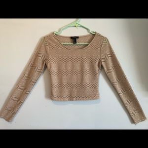 Crop top with zig-zag pattern